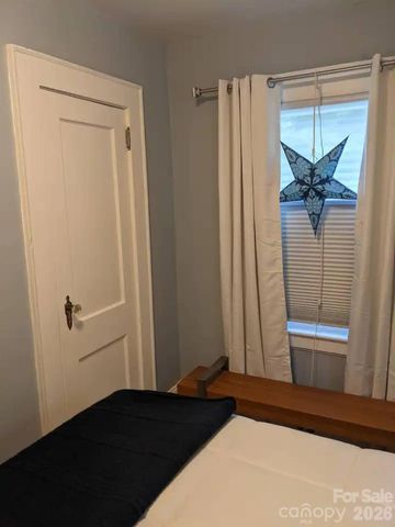 4033 W Tyvola Road, Charlotte, NC 28208