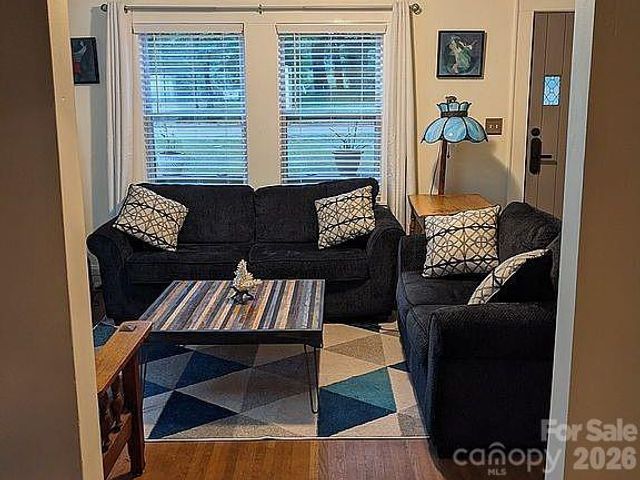 4033 W Tyvola Road, Charlotte, NC 28208