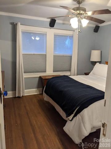 4033 W Tyvola Road, Charlotte, NC 28208