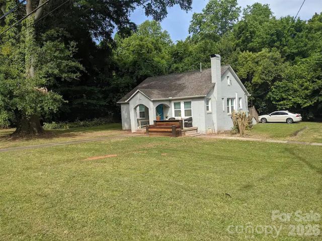 4033 W Tyvola Road, Charlotte, NC 28208