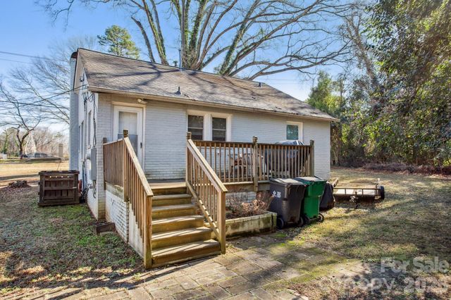 4033 W Tyvola Road, Charlotte, NC 28208