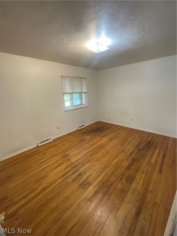 3778 Brainard Road, Woodmere, OH 44122