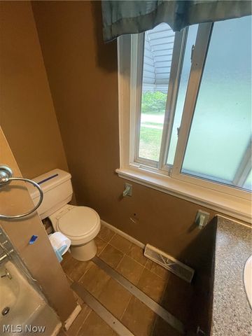 3778 Brainard Road, Woodmere, OH 44122