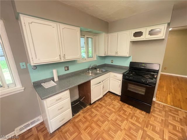 3778 Brainard Road, Woodmere, OH 44122