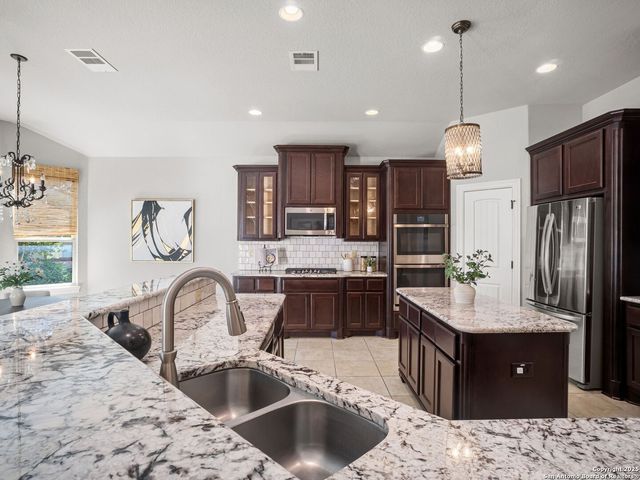 1242 Via Milano, San Antonio, TX 78260