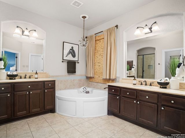 1242 Via Milano, San Antonio, TX 78260