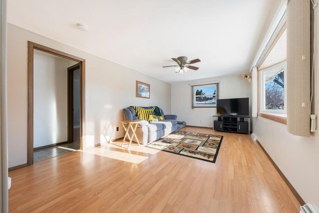 800 MAPLE STREET, Winneconne, WI 54986