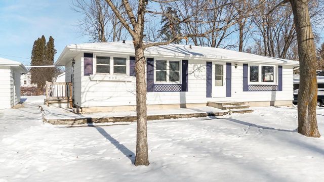 800 MAPLE STREET, Winneconne, WI 54986
