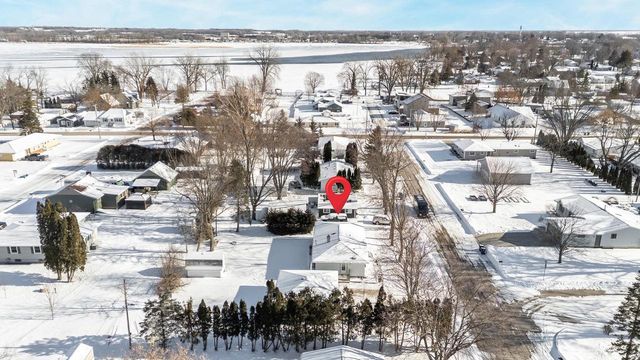 800 MAPLE STREET, Winneconne, WI 54986