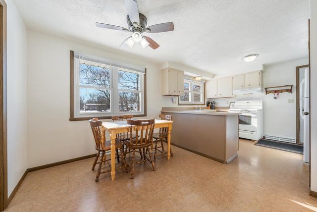 800 MAPLE STREET, Winneconne, WI 54986