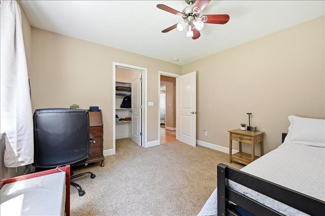 14240 Hollydale Rd, Grass Valley, CA 95945