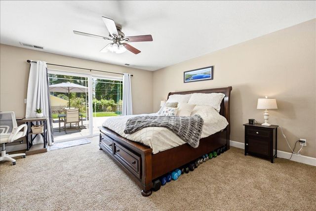 14240 Hollydale Rd, Grass Valley, CA 95945