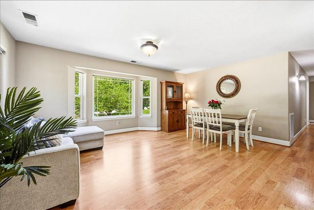 14240 Hollydale Rd, Grass Valley, CA 95945