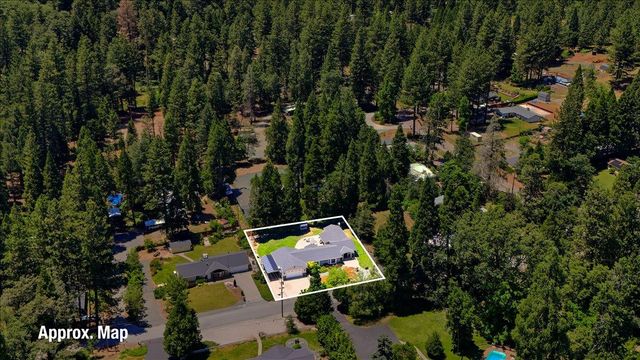 14240 Hollydale Rd, Grass Valley, CA 95945