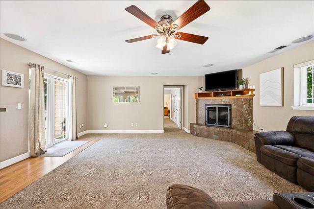 14240 Hollydale Rd, Grass Valley, CA 95945