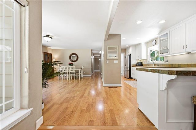 14240 Hollydale Rd, Grass Valley, CA 95945