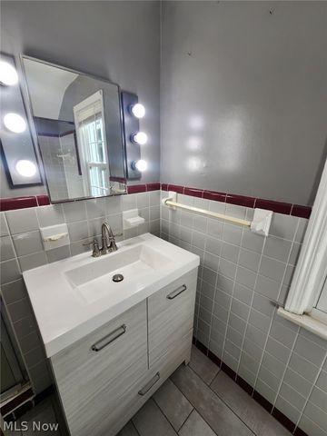 2320 Wrenford Road, University Heights, OH 44118
