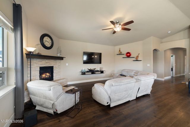 201 Verre Court, Dayton, NV 89403