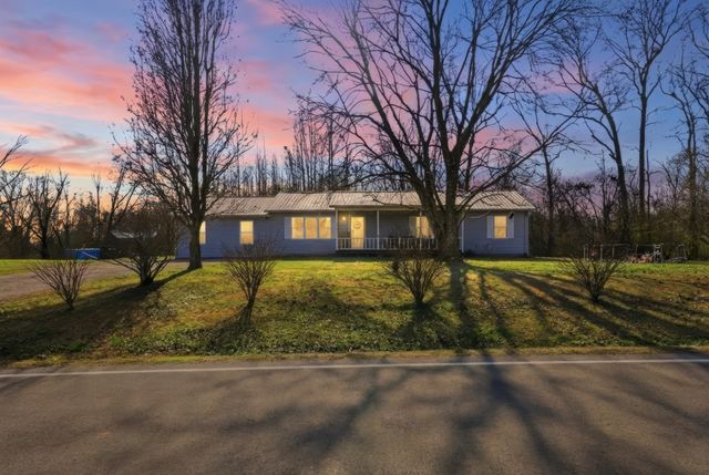 105 Farris Creek Bridge Rd, Belvidere, TN 37306