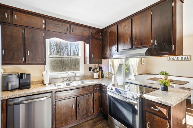 105 Farris Creek Bridge Rd, Belvidere, TN 37306