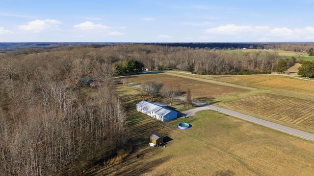 105 Farris Creek Bridge Rd, Belvidere, TN 37306