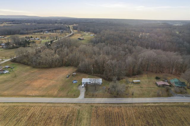 105 Farris Creek Bridge Rd, Belvidere, TN 37306