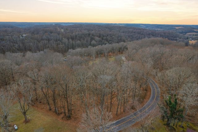 105 Farris Creek Bridge Rd, Belvidere, TN 37306