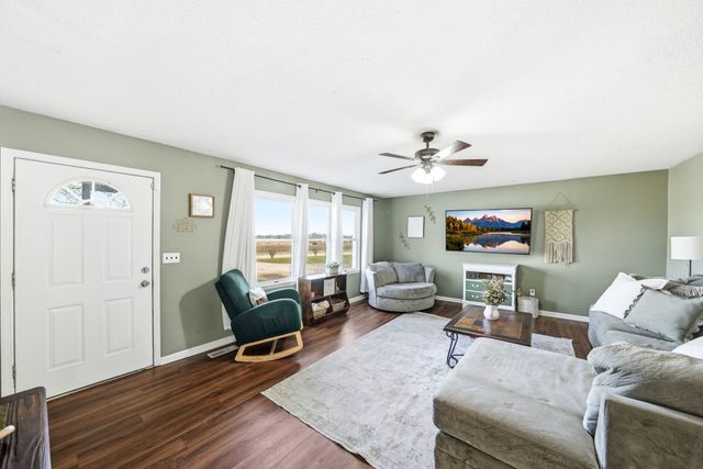 105 Farris Creek Bridge Rd, Belvidere, TN 37306