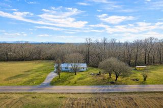 105 Farris Creek Bridge Rd, Belvidere, TN 37306