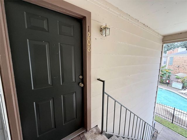 2626 Holly Hall Street 1208, Houston, TX 77054