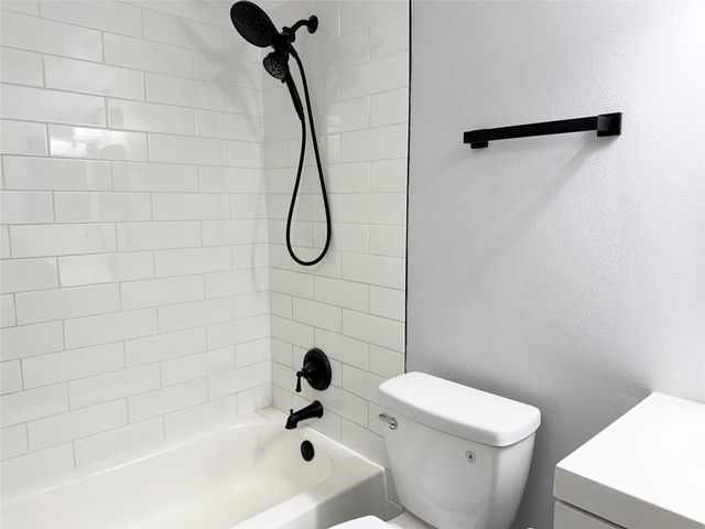 2626 Holly Hall Street 1208, Houston, TX 77054