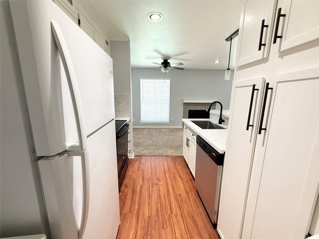 2626 Holly Hall Street 1208, Houston, TX 77054