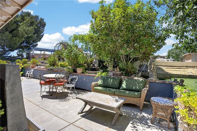 3848 E AVENUE T4, Palmdale, CA 93550