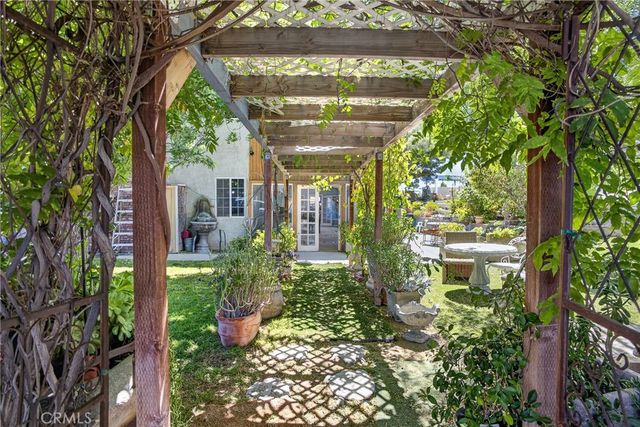 3848 E AVENUE T4, Palmdale, CA 93550