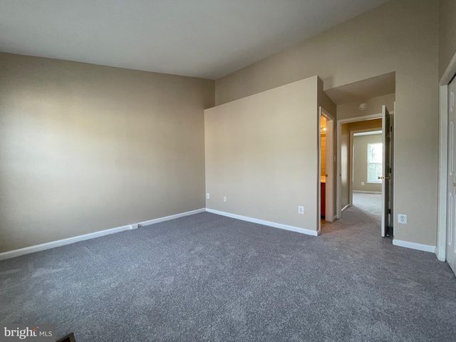 6368 MICHAEL ROBERT DR, Springfield, VA 22150