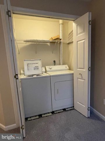 6368 MICHAEL ROBERT DR, Springfield, VA 22150