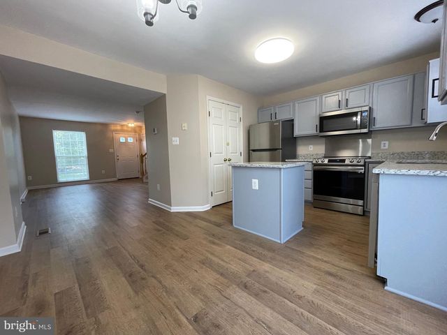 6368 MICHAEL ROBERT DR, Springfield, VA 22150