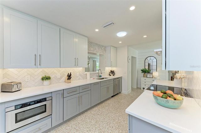 115 LOS CEDROS DRIVE, Anna Maria, FL 34216