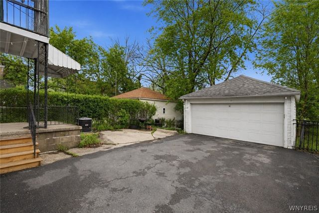 301 Colvin Avenue, Buffalo, NY 14216
