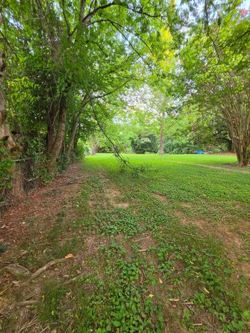5130 Bradley Street NW, Cleveland, TN 37312