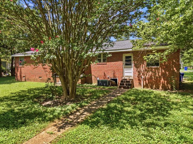 5130 Bradley Street NW, Cleveland, TN 37312