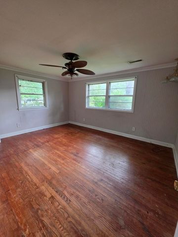 5130 Bradley Street NW, Cleveland, TN 37312