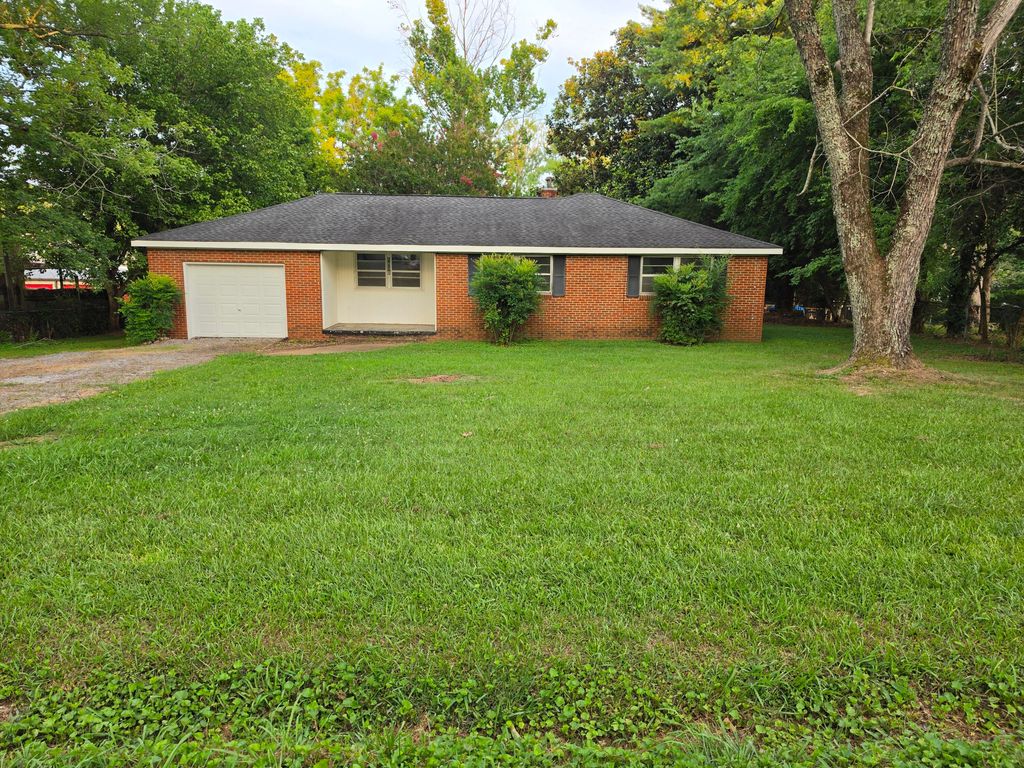 5130 Bradley Street NW, Cleveland, TN 37312