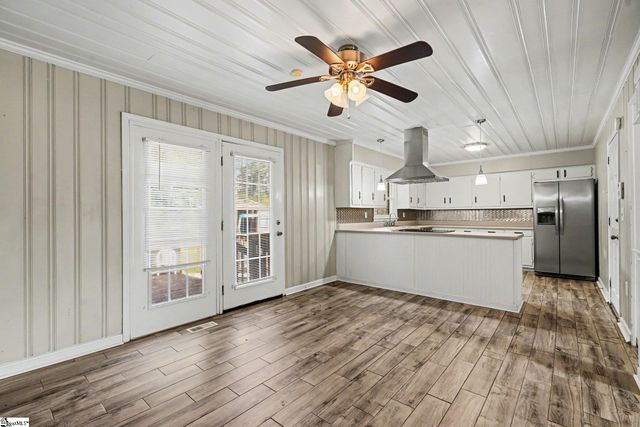 798 Coneross Creek Road, Seneca, SC 29678