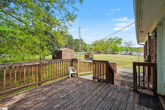 798 Coneross Creek Road, Seneca, SC 29678