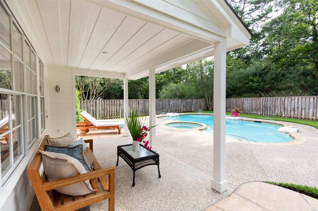 78 Lightwood Trace, The Woodlands, TX 77382