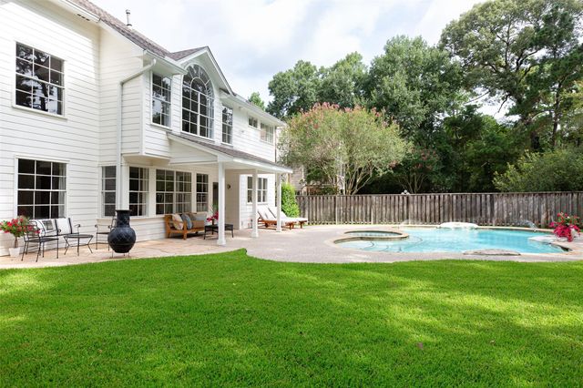 78 Lightwood Trace, The Woodlands, TX 77382