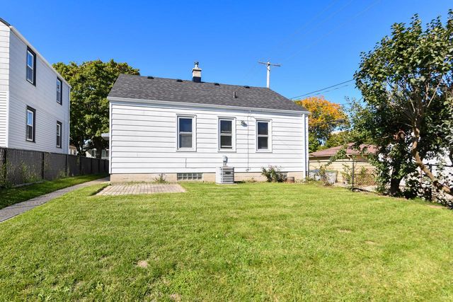 3120 S 24th STREET, Milwaukee, WI 53215