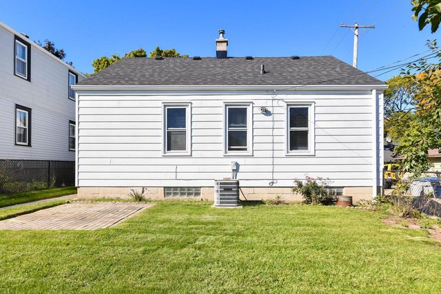 3120 S 24th STREET, Milwaukee, WI 53215