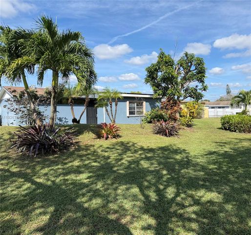 2926 NW 191st Lane, Miami Gardens, FL 33056